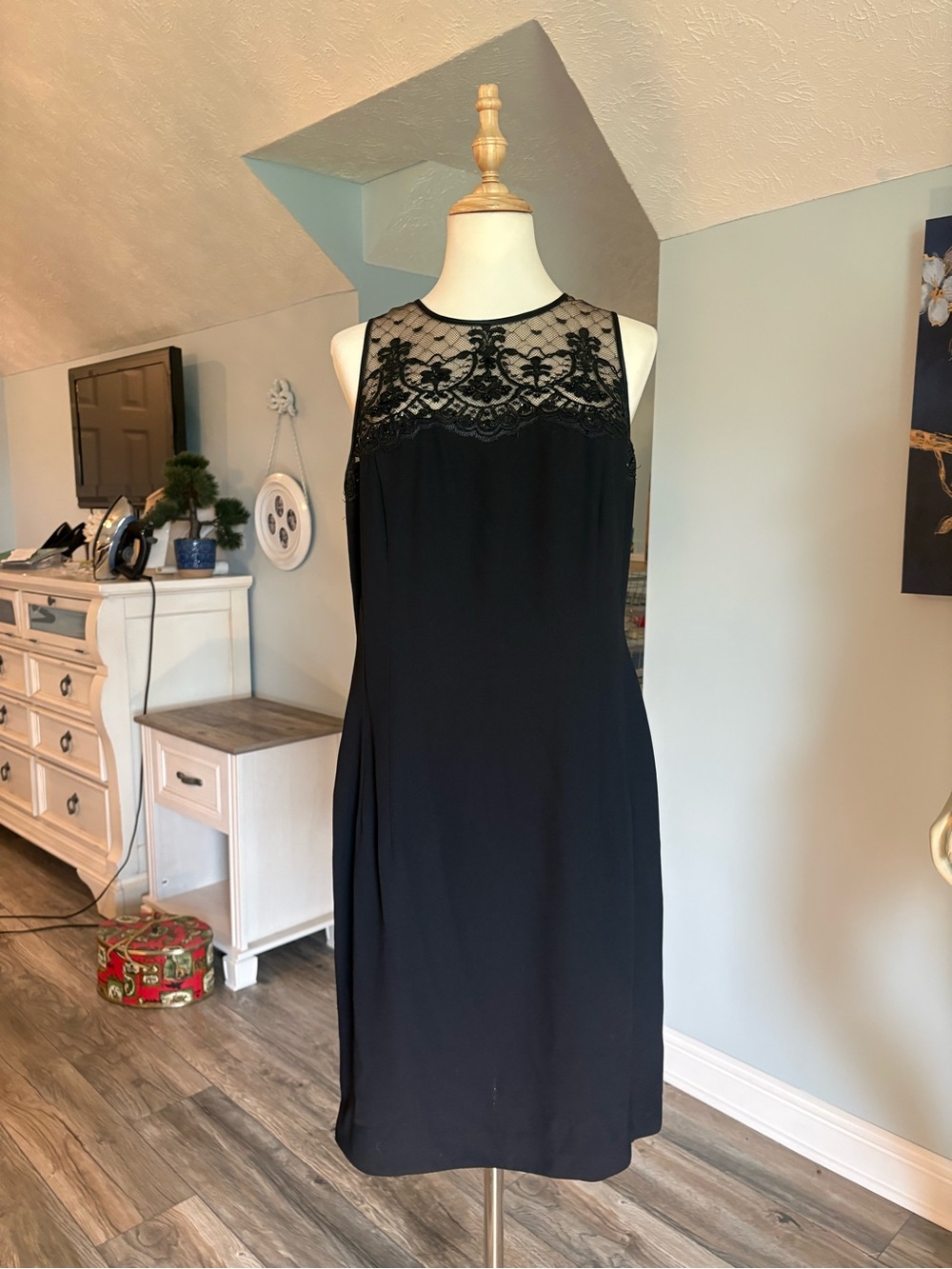 Donna Morgan Black Sleeveless Midi Dress with Lace Yoke